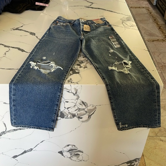 LEVIS RIBCAGE STRAIGHT ANKLE,SUPER HIGH RISE 👖 JEANS .‼️‼️ - Picture 4 of 13